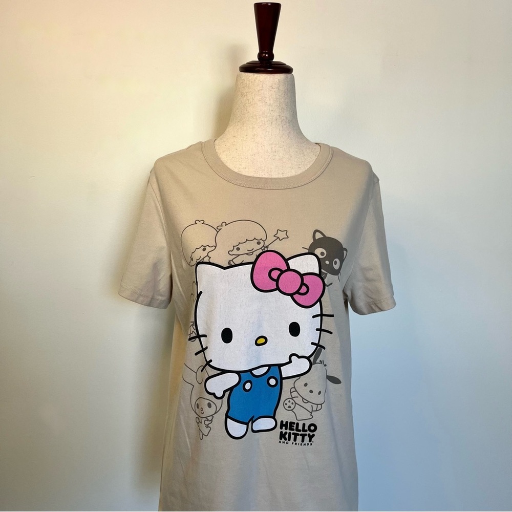 Hello Kitty T-Shirt - Picture 5 of 9